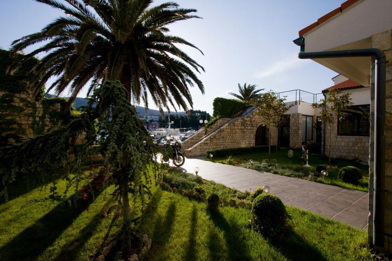 Hotel International Rab Town Exteriör bild