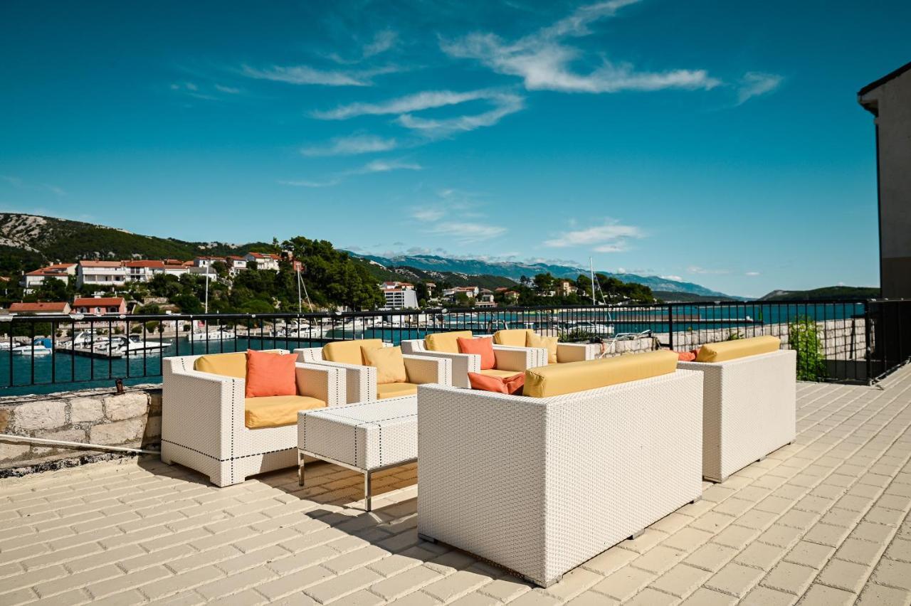 Hotel International Rab Town Exteriör bild
