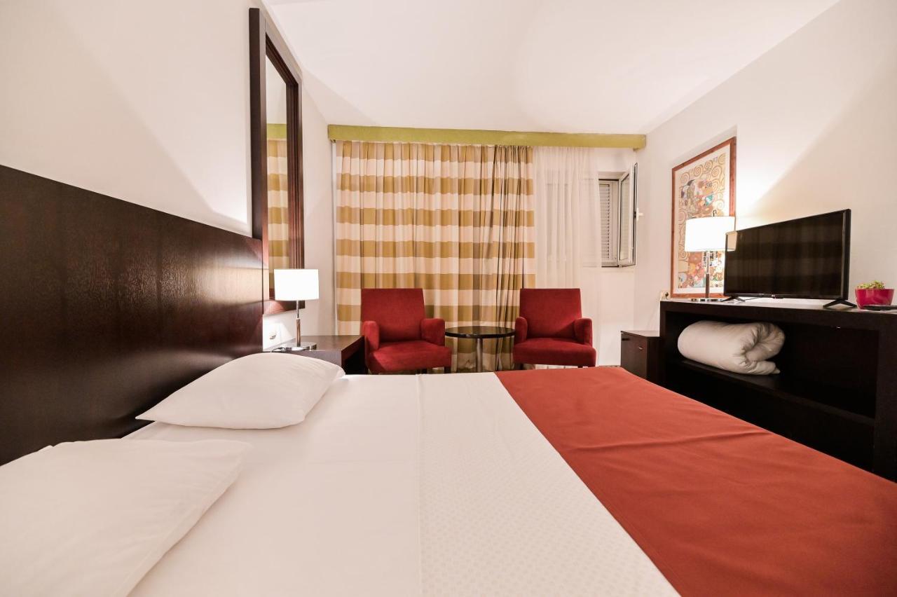 Hotel International Rab Town Exteriör bild